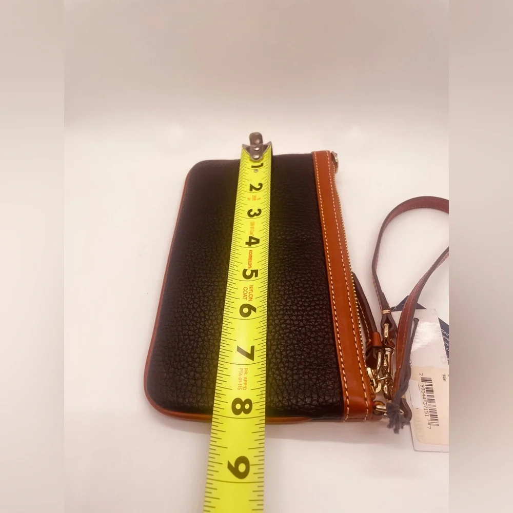 DOONEY & BOURKE
Leather Black Zippy Pouch Wristlet - Picture 4 of 8